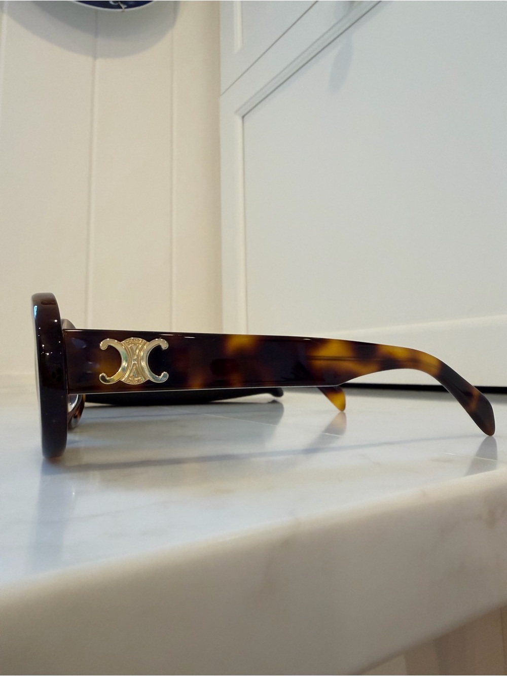 Celine Triomphe CL40194U in tortoise blonde/grey lenses - Picture 3 of 7